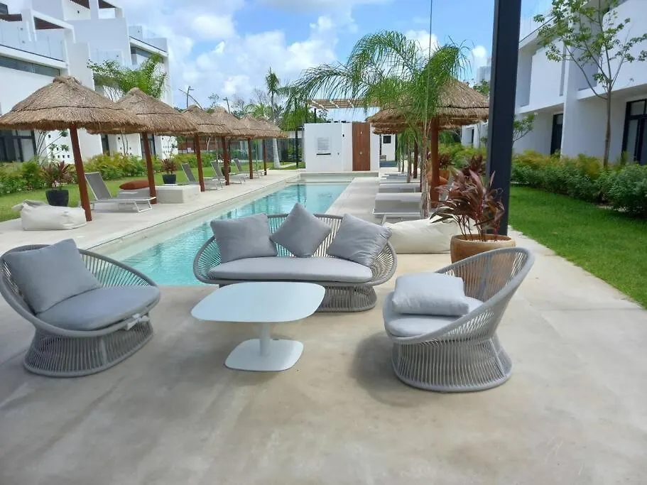 Villa Luxury Downtown-Tulum Countryclub Bahia Principe 아쿠말